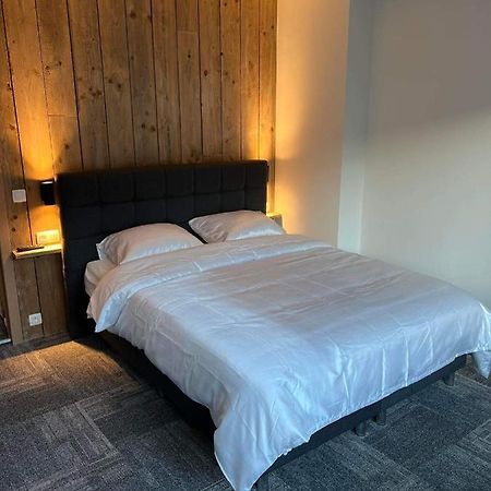 Nieuwe Kamer In Centrum Brugge Met Badkamer ! Bagian luar foto