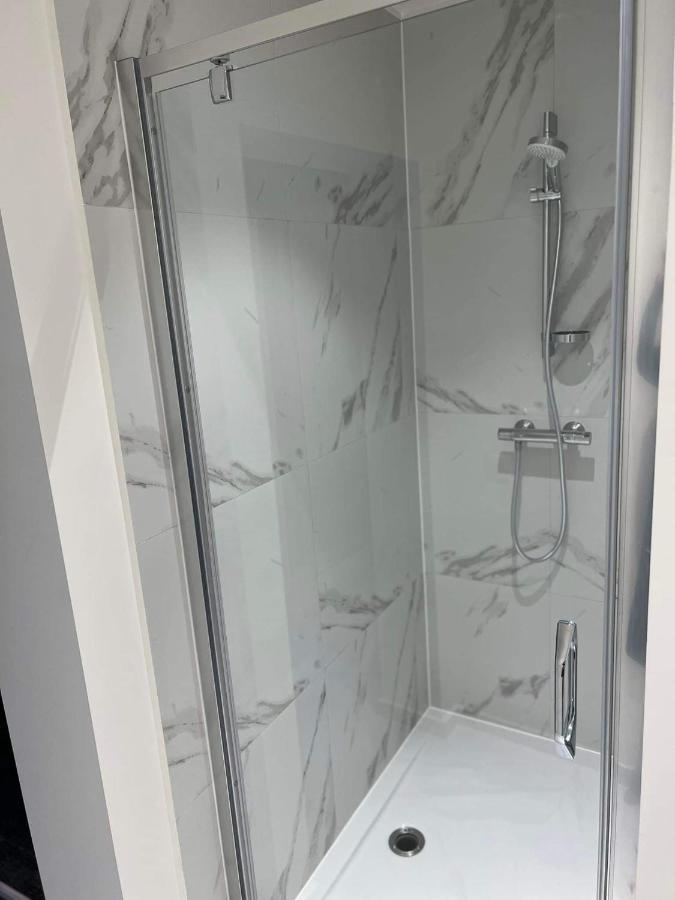 Nieuwe Kamer In Centrum Brugge Met Badkamer ! Bagian luar foto