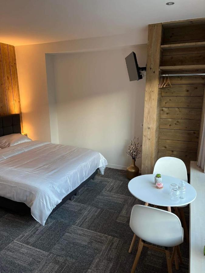 Nieuwe Kamer In Centrum Brugge Met Badkamer ! Bagian luar foto