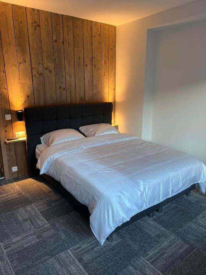 Nieuwe Kamer In Centrum Brugge Met Badkamer ! Bagian luar foto